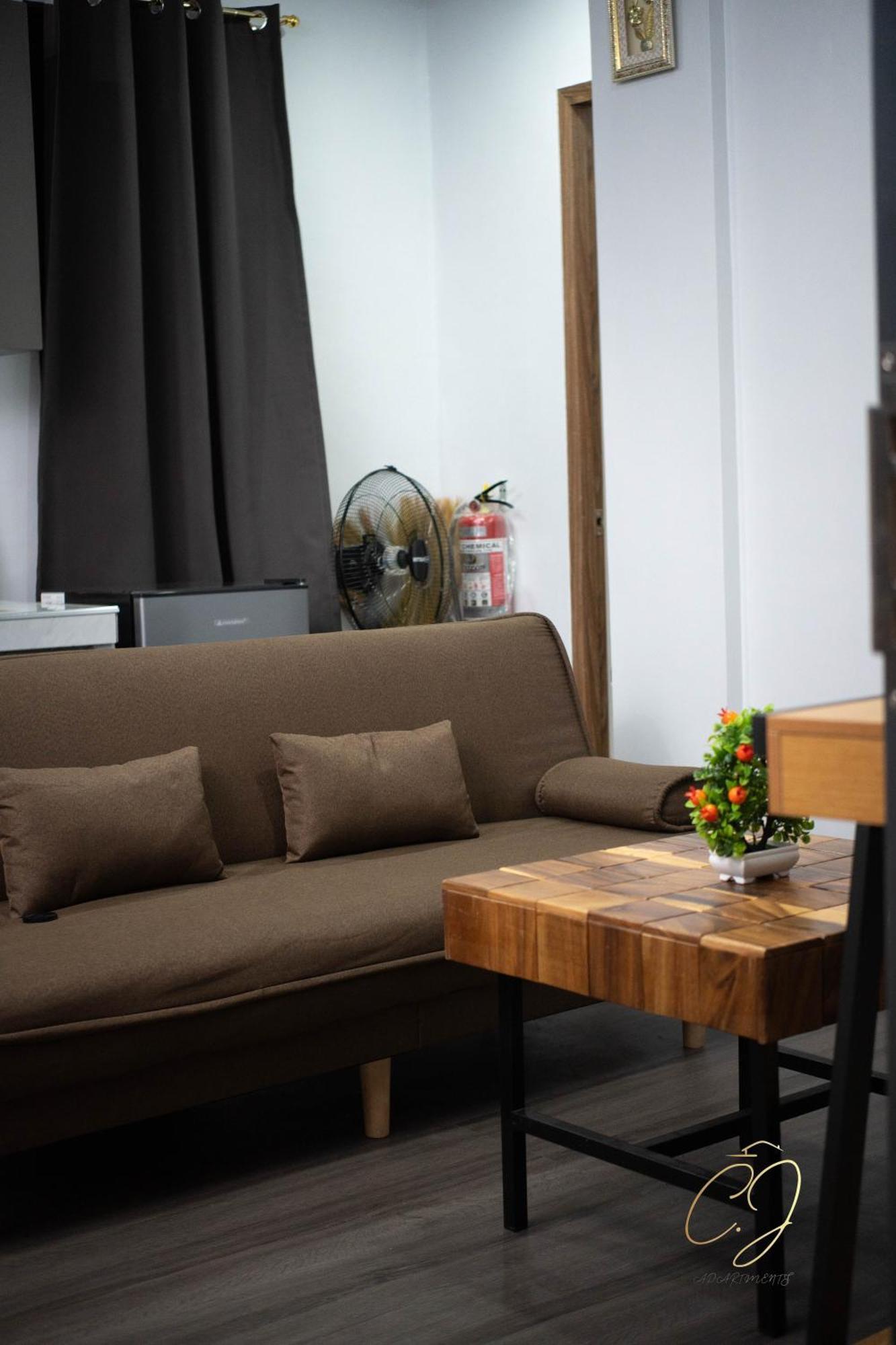 Cj Apartments โอลองกาโป ภายนอก รูปภาพ
