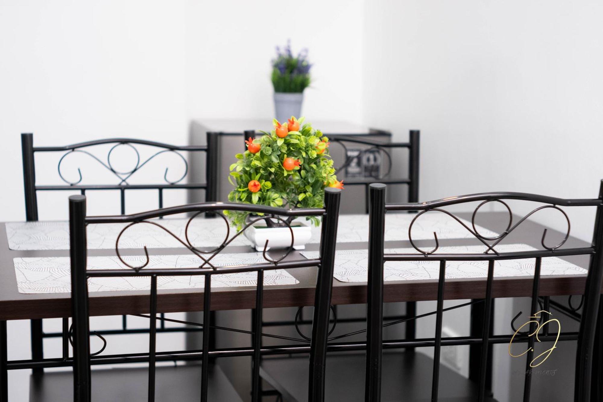 Cj Apartments โอลองกาโป ภายนอก รูปภาพ